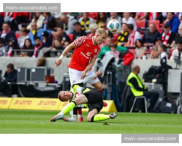 曼城持续阵容规划:仍在关注多特蒙德球员菲利克斯·恩梅查 曼城持续阵容规划:仍在关注多特蒙德球员菲利克斯·恩梅查