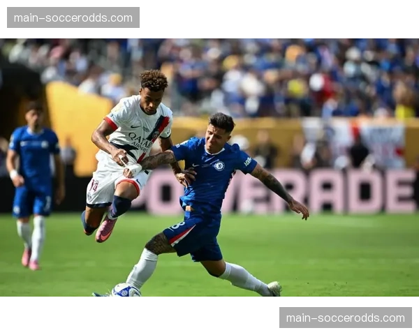 近14年来首次，巴黎主场半场两球落后暴露防线隐患